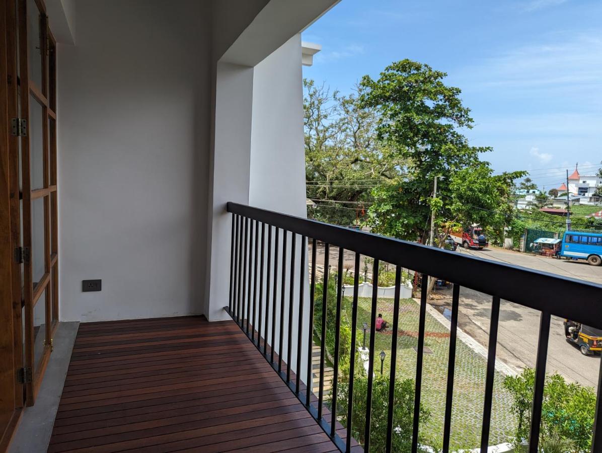 Prasanthi Hotel Kollam Extérieur photo